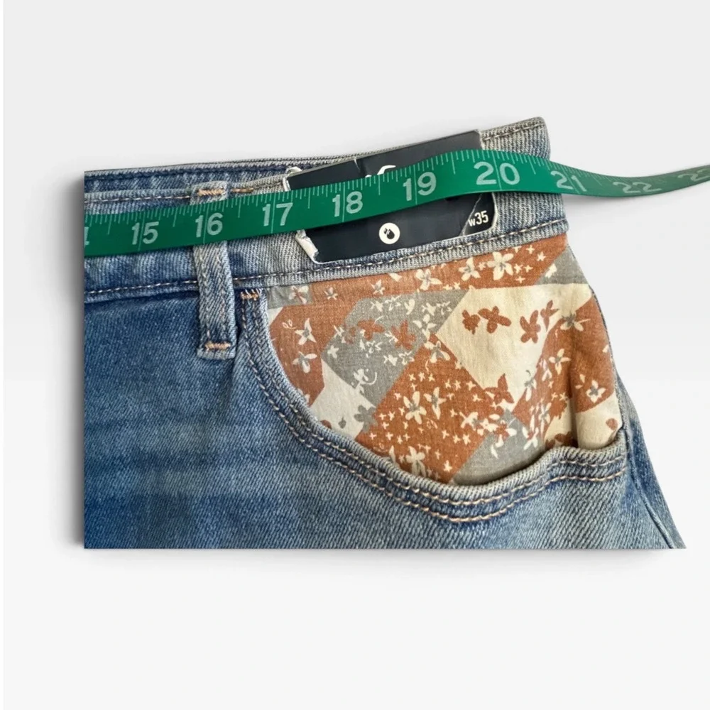 Hollister Ultra High-Rise Mom Shorts 21 W35 Light Wash Floral Patchwork 3 Inseam